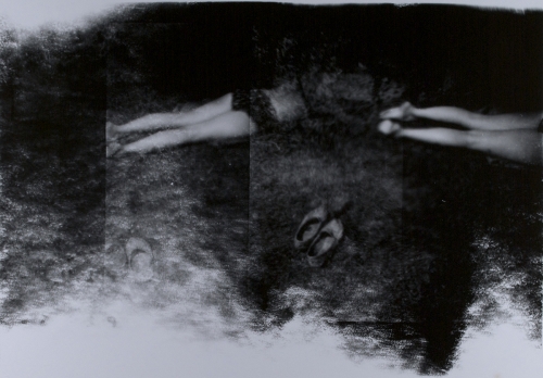 <strong>Robert Fichter</strong>[Shoes and legs],ca 1967Silver chlorobromide print,22 x 32 cmVisual Studies Workshop Collection,Estate of Alice Wells1971:4744Aperture: 8Camera: NIKON D60Iso: 100Orientation: 1